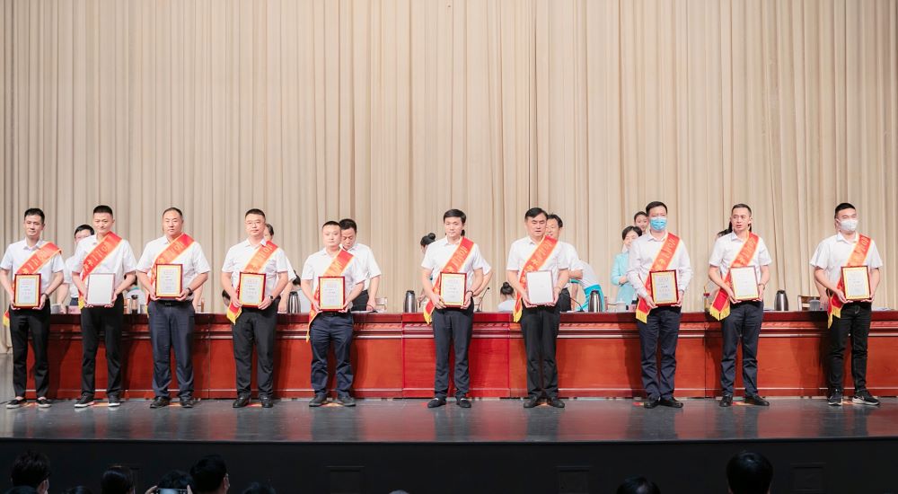 888�ڲ���-����Ϊ��,רҵЧ��